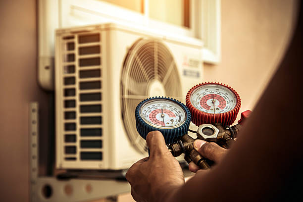 Professional Ac Installation technician working in West Sayville, NY